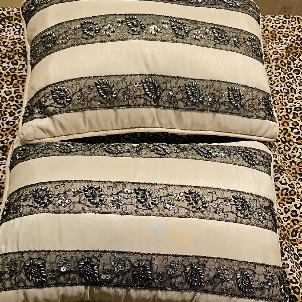 Elegant Black and Cream Decorative Pillows New Without Tags Set Of 2